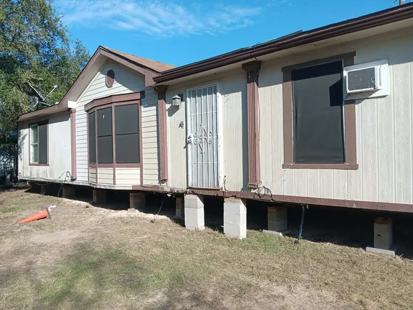 Manufactured home services in Dilley, Texas